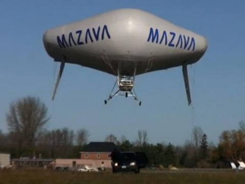 太阳能动力飞艇原型系统正在进行试飞(来源:新浪科技) 太阳能动力飞艇原型系统正在进行试飞(来源:新浪科技)